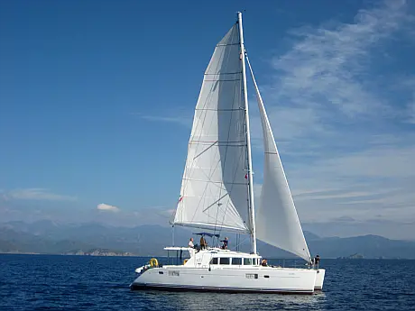 Lagoon 440 - External image